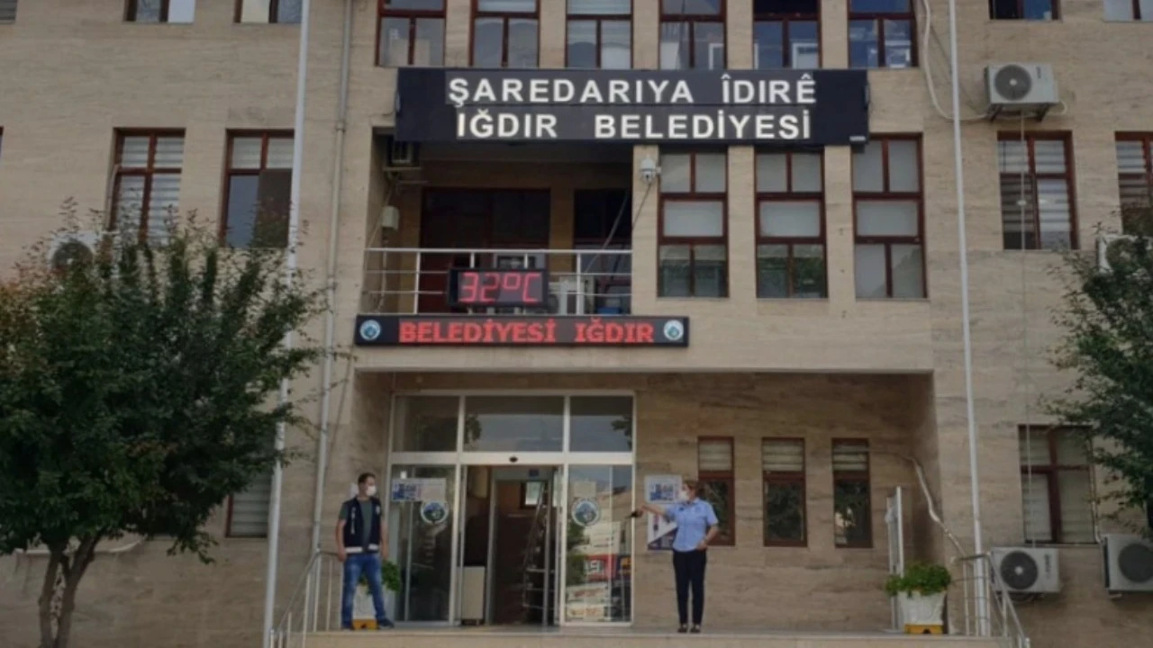 Iğdır Belediyesi'nde 3 başkan yardımcısı görevden alındı