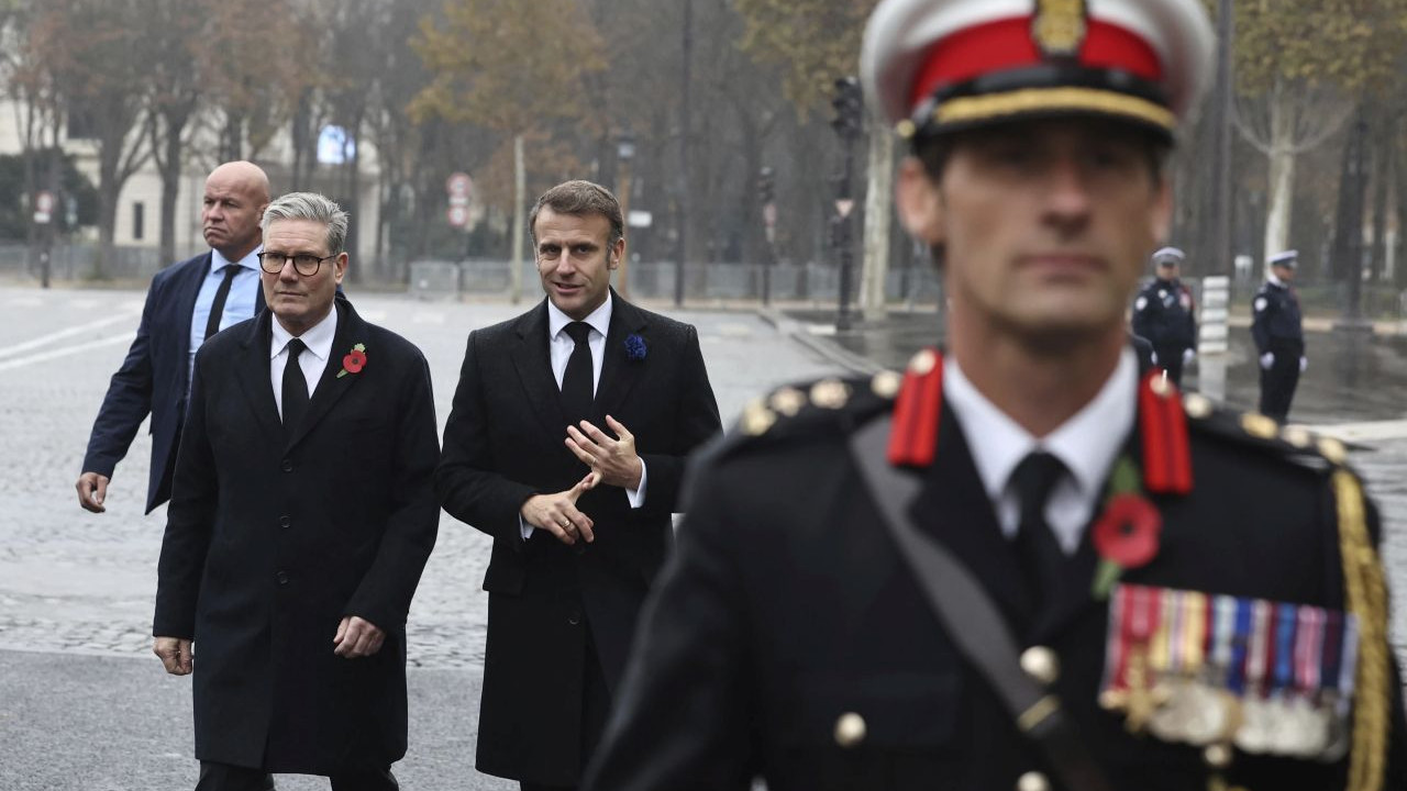 Charles de Gaulle kaçtı, Macron rol çalma peşinde: 'Kriz yaratan sonucuna katlanır'
