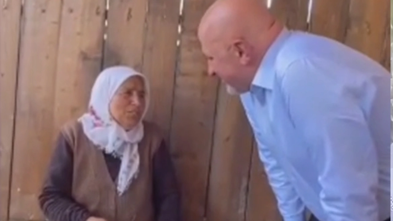 Milletvekili pazarda bir dokundu bin ah işitti! "Nasıl alıp da yiyelim? "