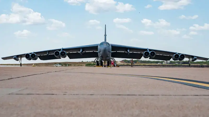 ABD'de ‘B-52 Stratofortress’ uçağı düştü