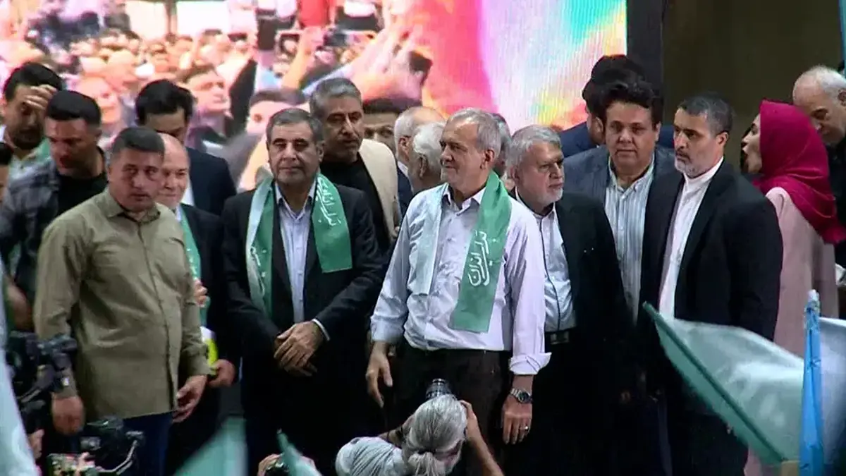 İran'dan ABD ve İsrail'e rest: “Teslimiyeti rüyalarında görürler”