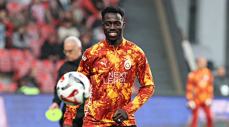 Galatasaray'da stoper arayışı! 3 isim listede