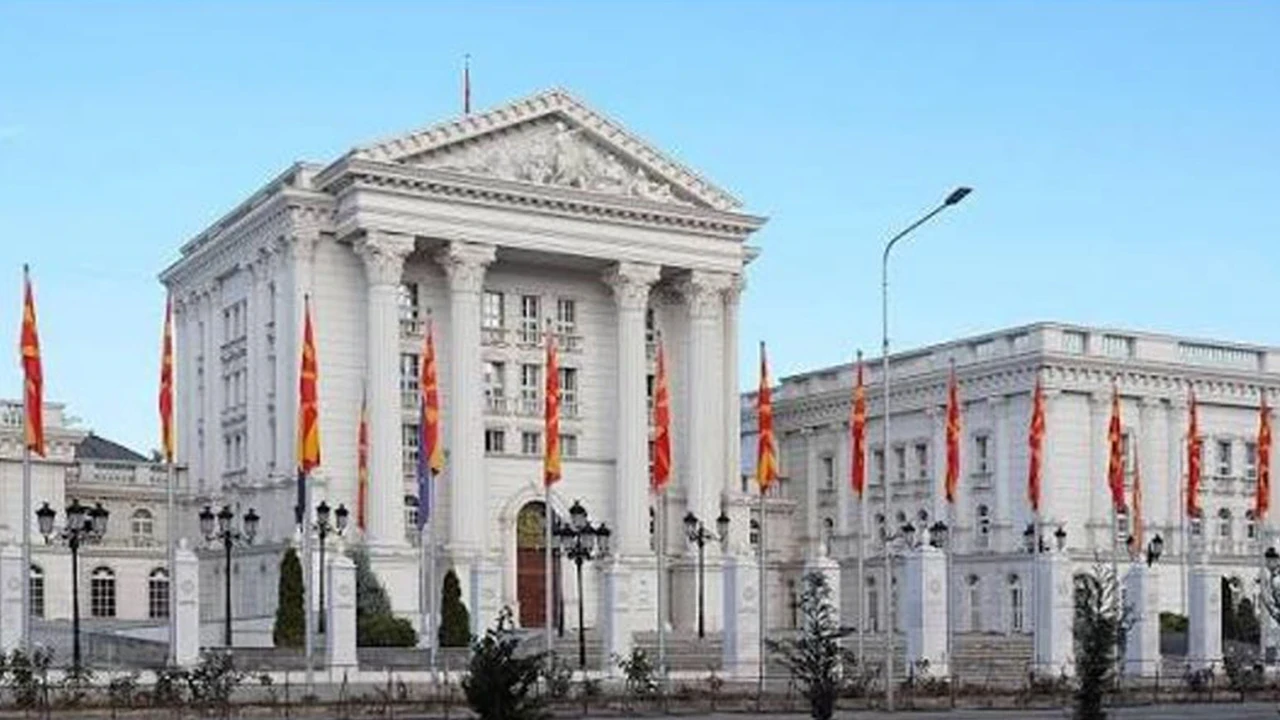 Kuzey Makedonya Meclisi kabine değişikliklerini onayladı