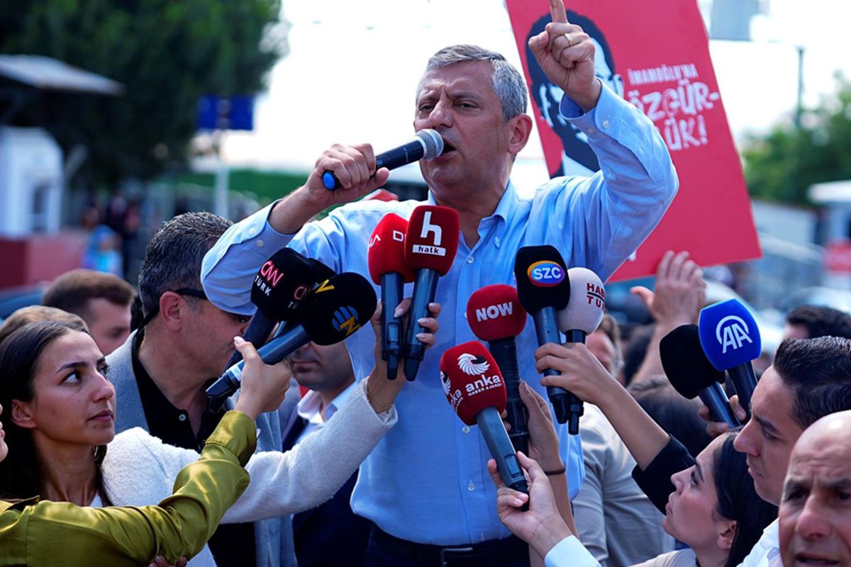 Özel, "Yeni partinin adına karar verdik" dedi, gerçek bambaşka çıktı