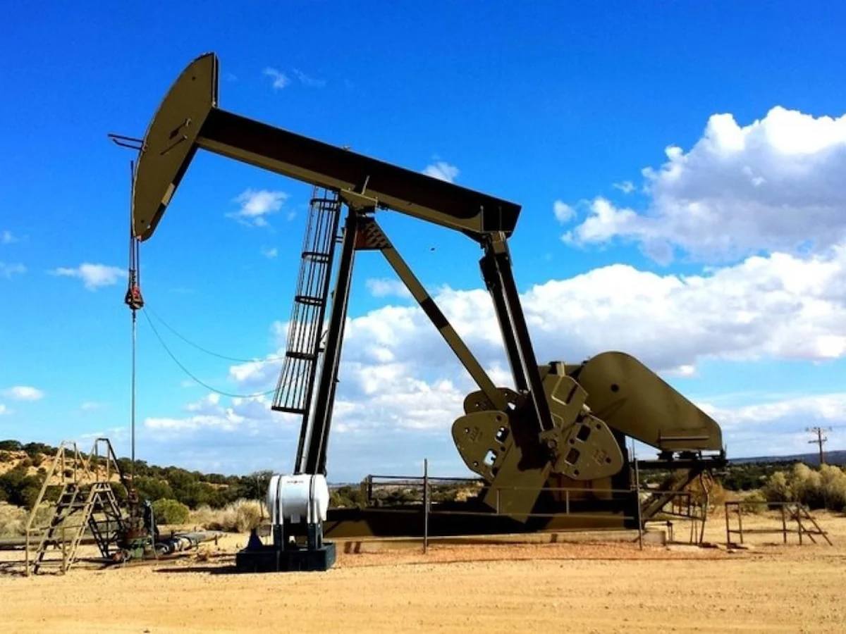 ABD'nin ticari ham petrol stokları azaldı