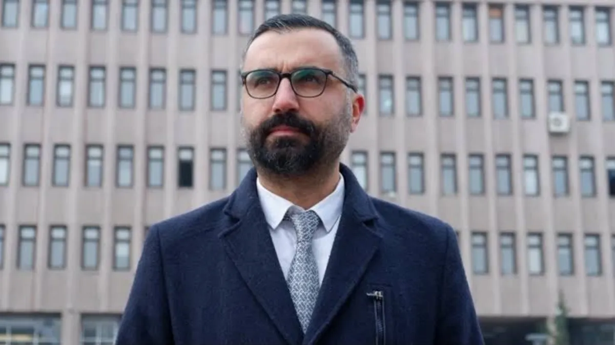 Sosyal medya paylaşımlarına soruşturma! Gazeteci Alican Uludağ gözaltına alındı