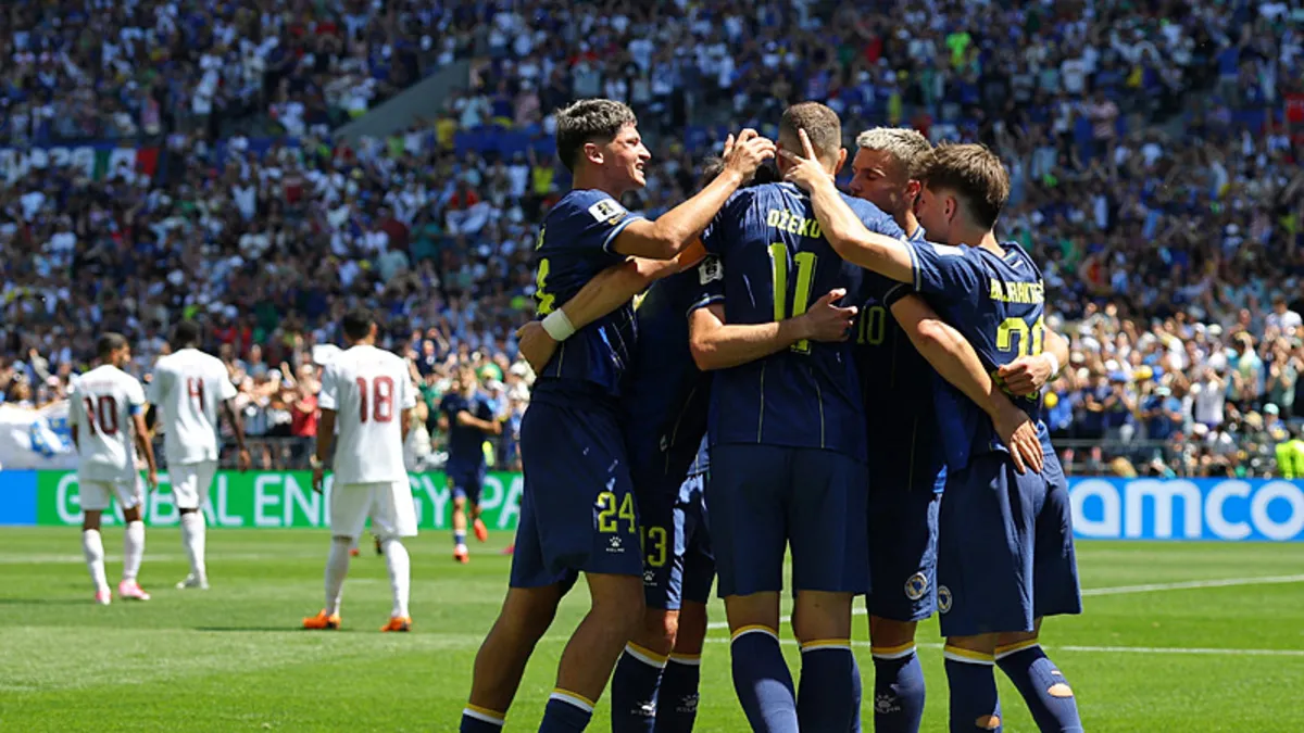 2026 Dünya Kupası'nda Bosna Hersek, Katar’ı 3 golle geçti! Avantajı kaptı