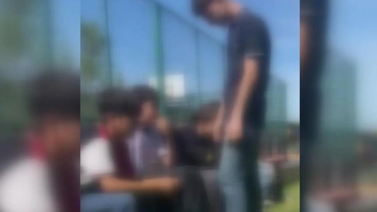 Arnavutköy'de akran zorbalığı kamerada: Acımasızca saldırdılar