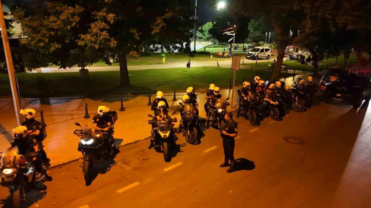 Bursa'da bin polisle huzur operasyonu Sokaklar abluka altına alındı