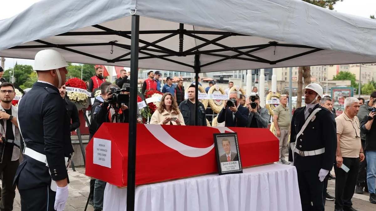 Kayseri Vali Yardımcısı Şenol Esmer son yolculuğuna uğurlandı