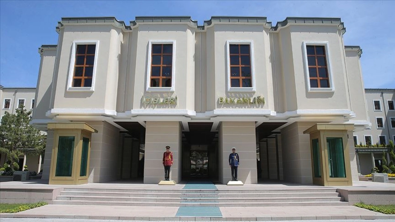 Bakan Çiftçi duyurdu: 4 kayyuma 'başarılı hizmet' terfisi
