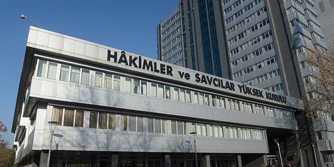 HSK, Ergenekon hakim ve savcılarını ihraç etti