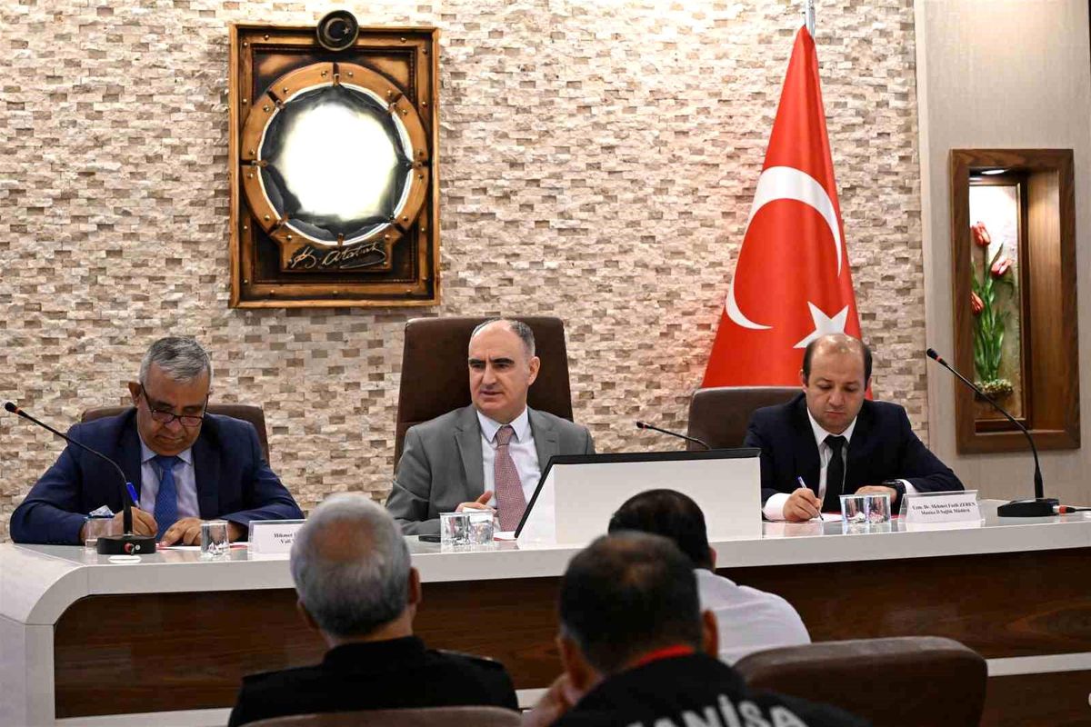 Manisa'da bağımlılıkla mücadelede 'Önleyici' adımlar masaya yatırıldı