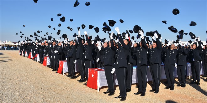 13 bin 610 genç polis emniyet teşkilatının saflarına katıldı