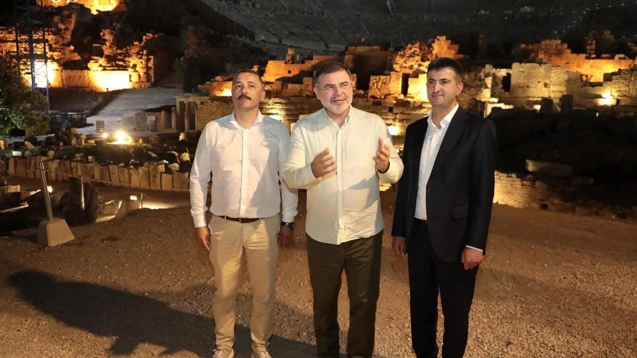 Bilal Saygılı: Gece Müzeciliği Efes'i turizmde yeni bir cazibe merkezi yaptı