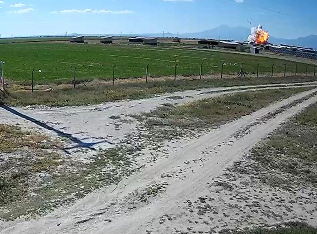 Niğde'deki havai fişek fabrikasındaki patlama kamerada