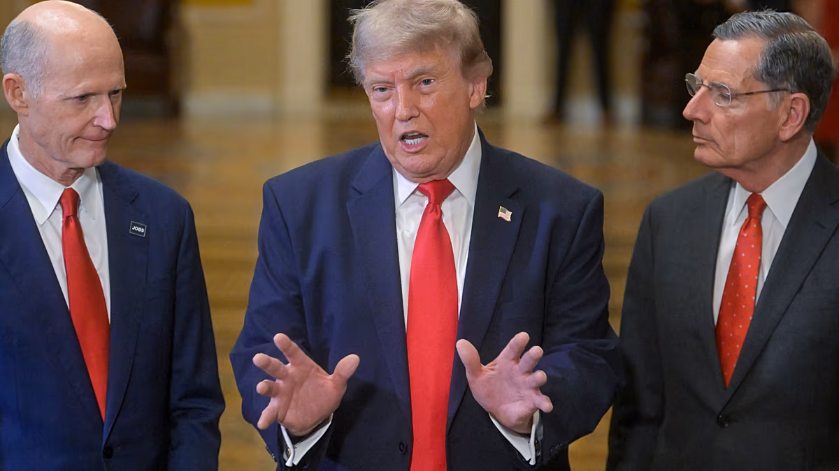 Trump: 'Cesur' Zelenskiy Rusya'ya karşı savaşta iyi iş çıkarıyor