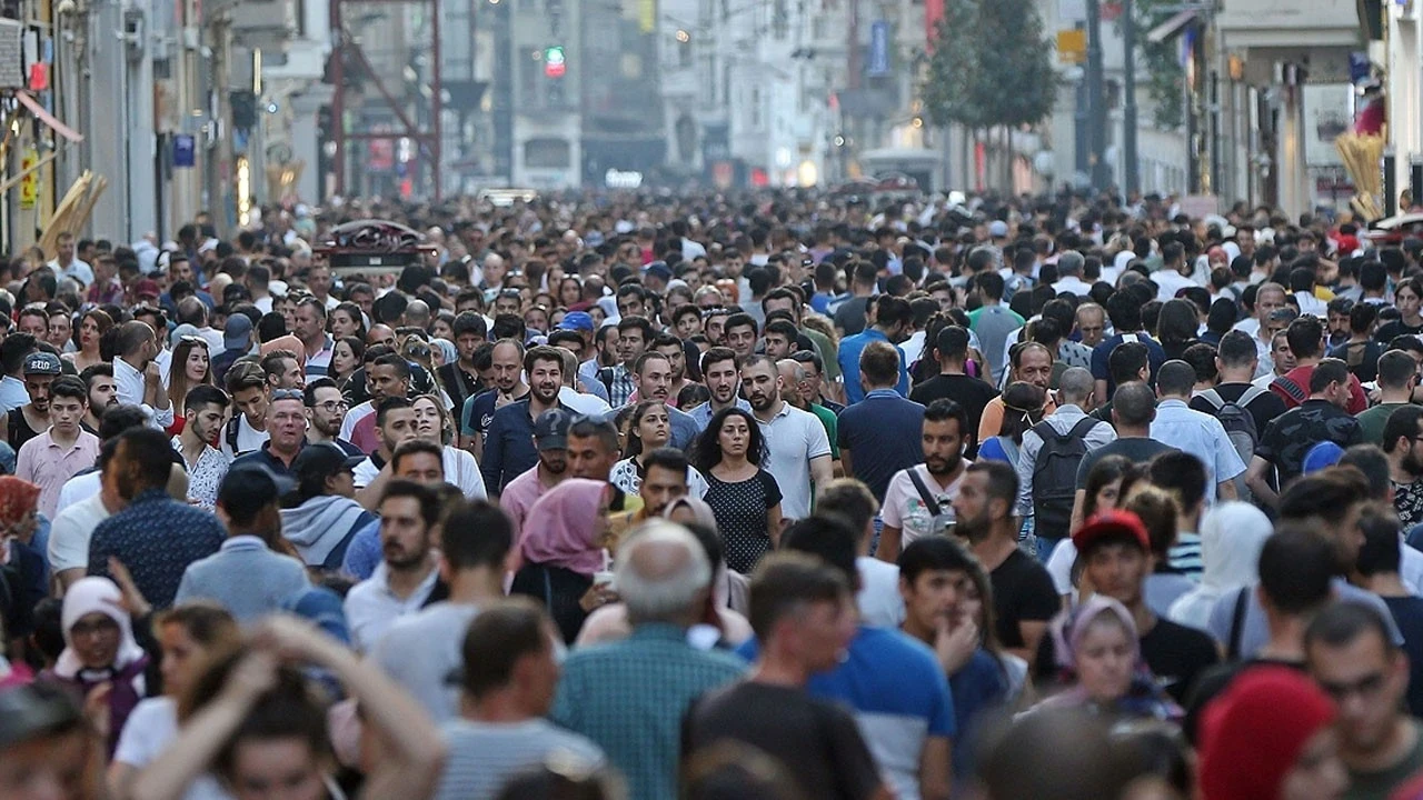 Türkiye'de 2,5 milyon kişi il değiştirdi: En fazla göçü hangi şehir aldı?