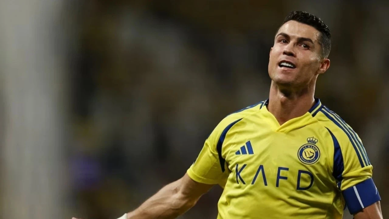 Ronaldo'ya Manisalı hoca: 2 yıllık anlaşma imzalandı