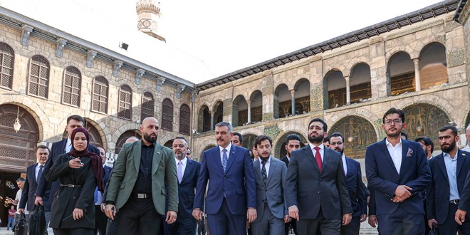Bakan Çiftçi, Şam temaslarının ardından Emevi Camii'ni ziyaret etti
