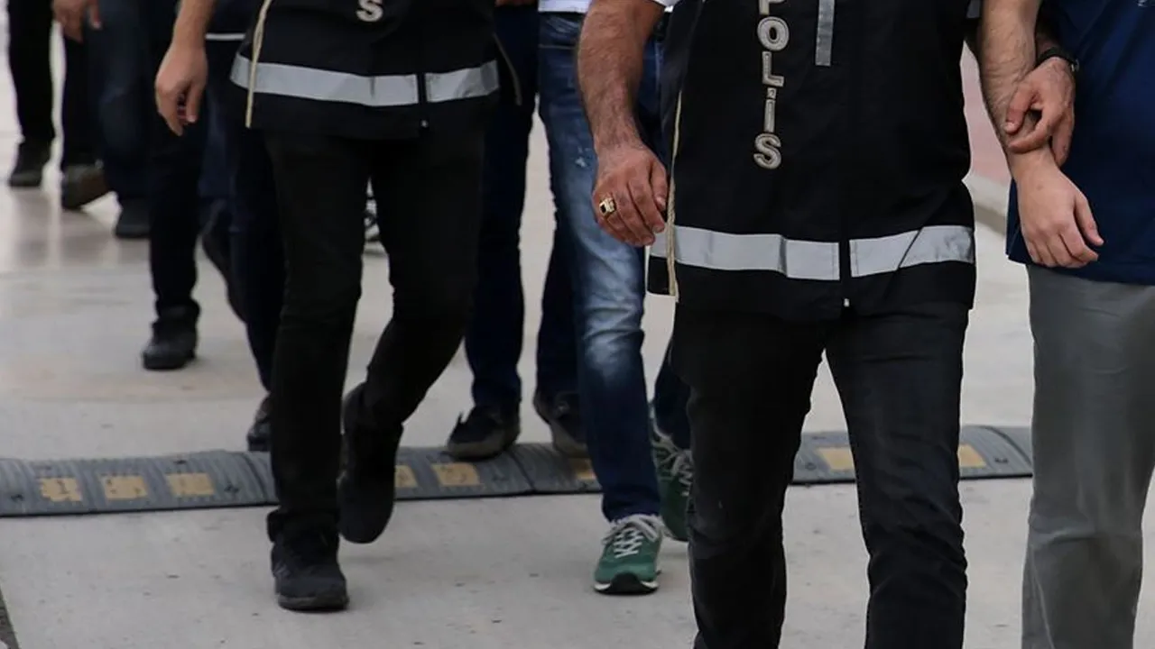Sahte raporlarla aracı kurumları dolandırdılar: Büyük operasyonda çok sayıda gözaltı var