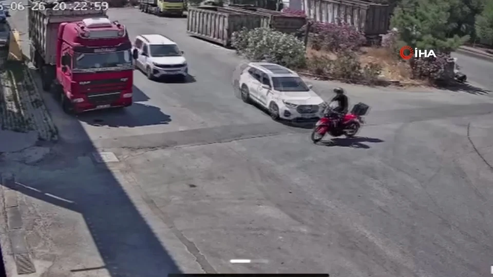 Bornova’da Motosiklet Kazası: 15 Yaşındaki Sürücü Serbest Kaldı