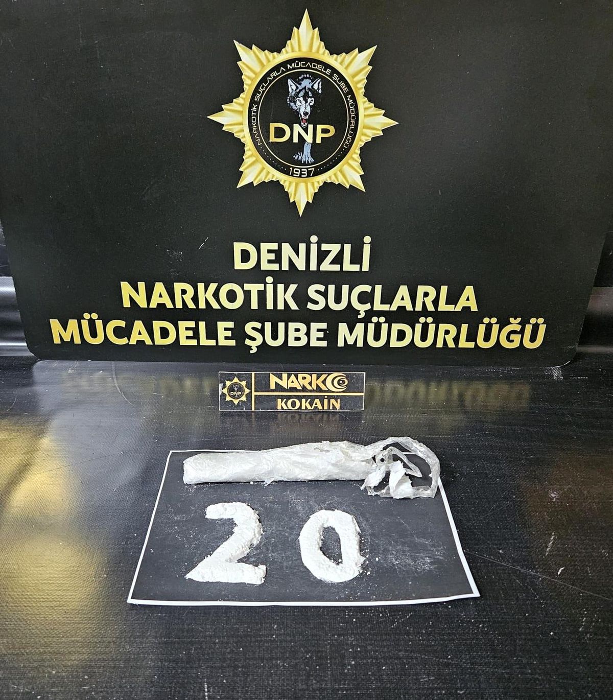 Denizli'ye 101 gram kokain getiren 4 şüpheliden 2'si tutuklandı