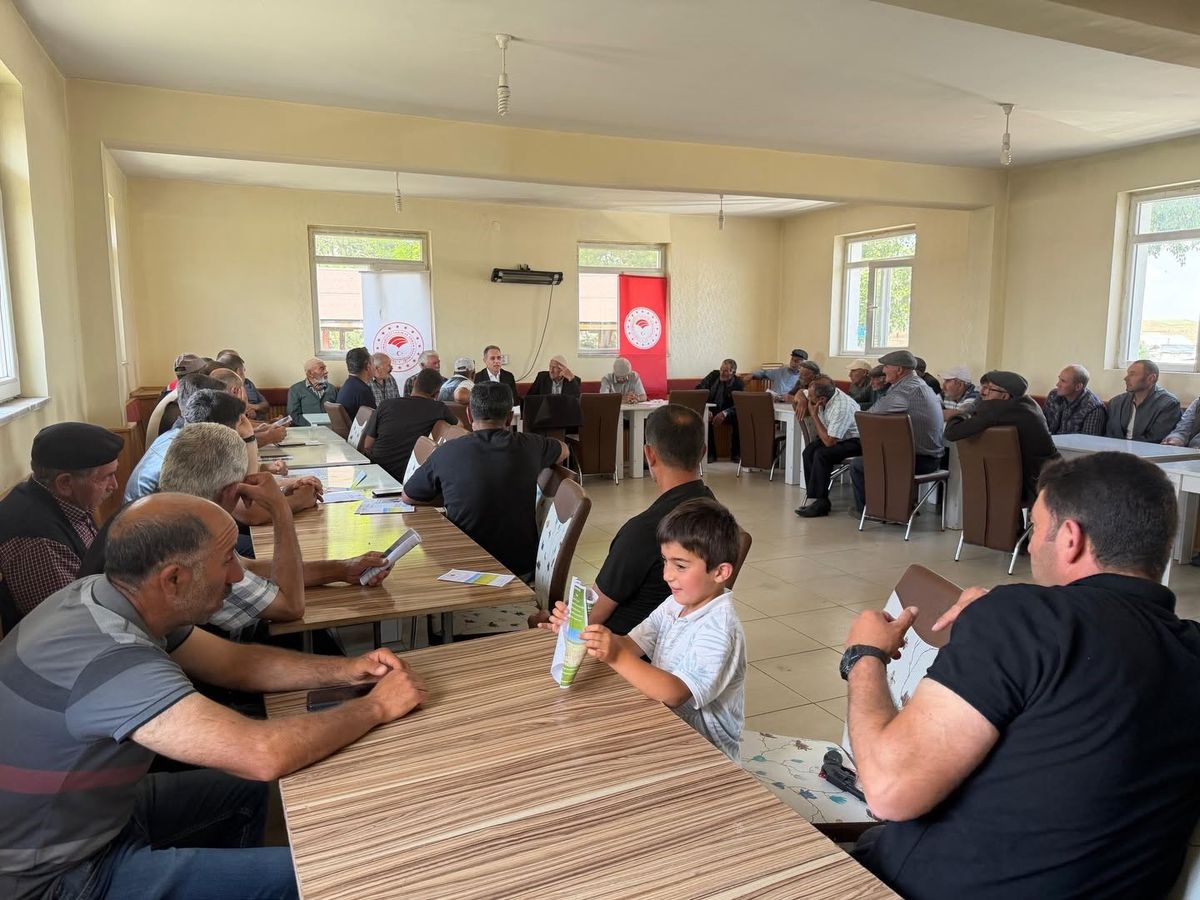 Tarım ve Orman Müdürü Enver Aydın üreticilerle buluştu