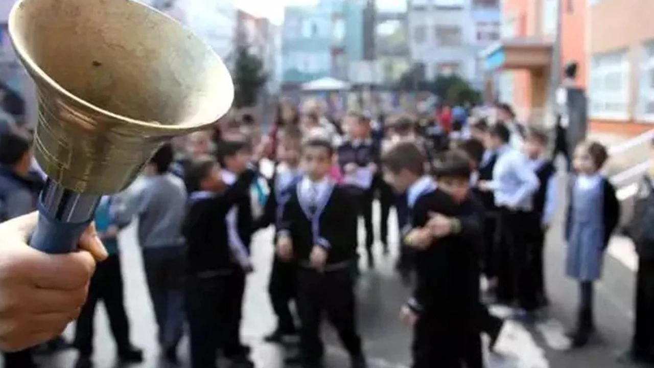 Milyonlarca öğrenci için tatil başlıyor! Okullarda son ders zili yarın çalacak