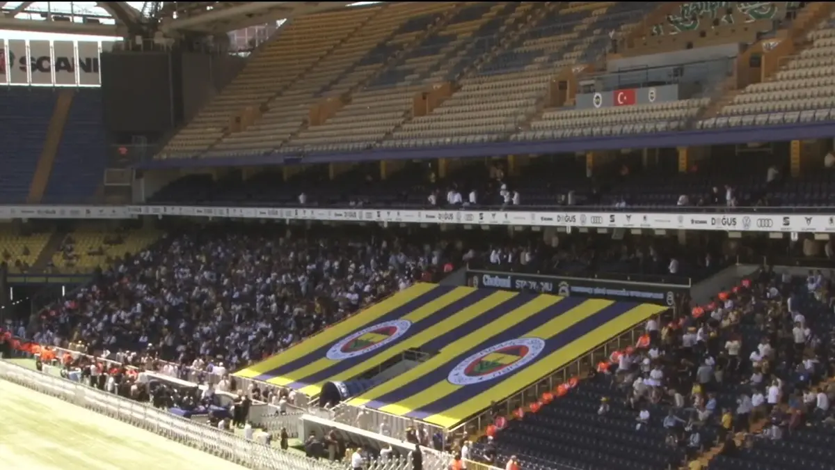 Fenerbahçe'de başkanlık yarışı | Olağanüstü Genel Kurul başladı