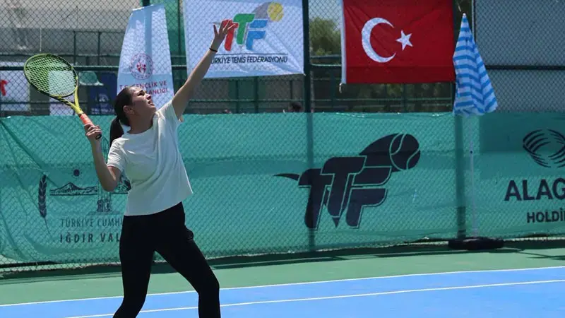 6'ncı Ulusal Kayısı Cup Tenis Turnuvası, Iğdır’da başladı