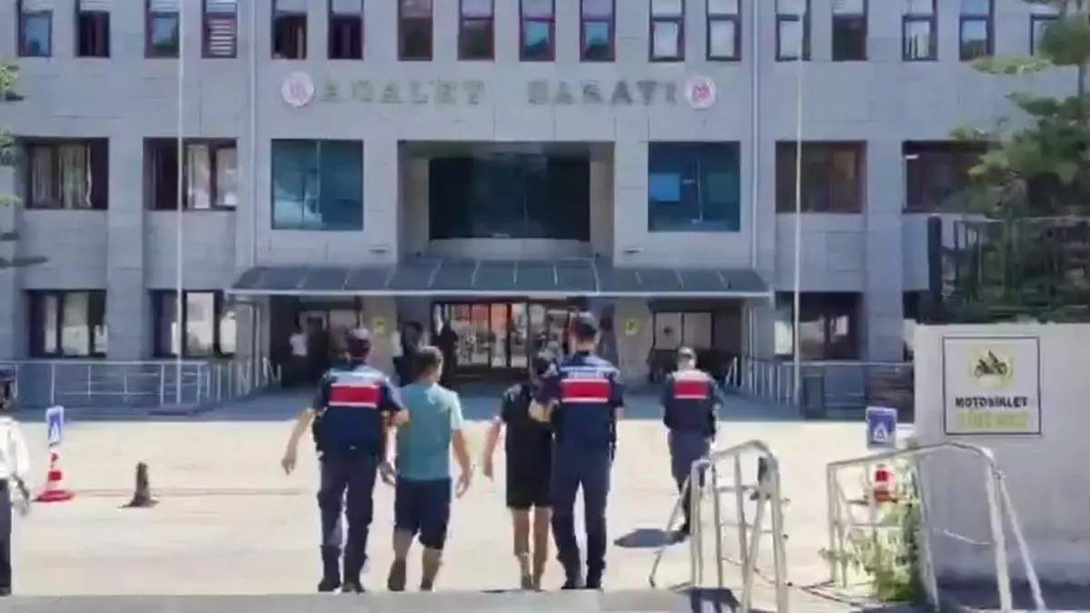 Antalya'da canlı yayında terör propagandası: 2 şüpheli tutuklandı