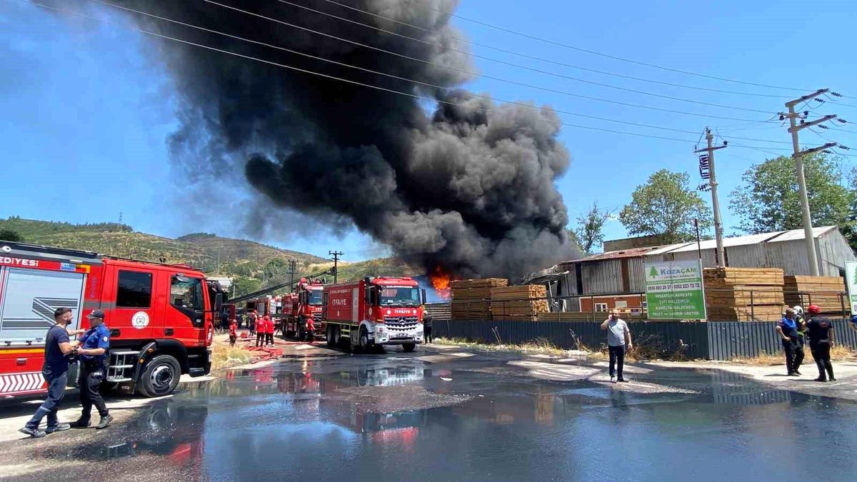 Kocaeli'deki boya fabrikası yangınında acı haber: 1 işçi hayatını kaybetti