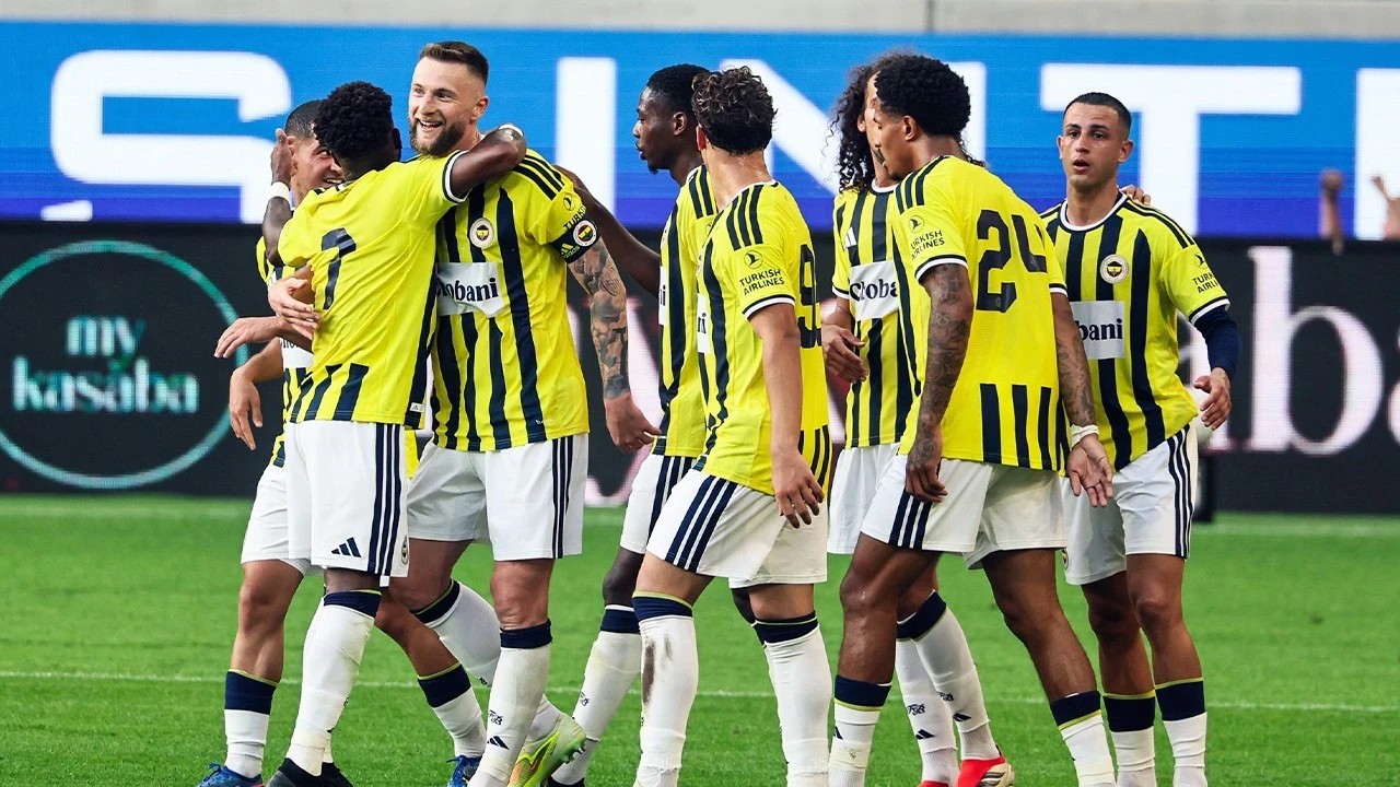 Futbol şöleni tv100’de devam ediyor! Fenerbahçe, Pogoń Szczecin ile karşılaşıyor! ilk yarıda 2 gol var