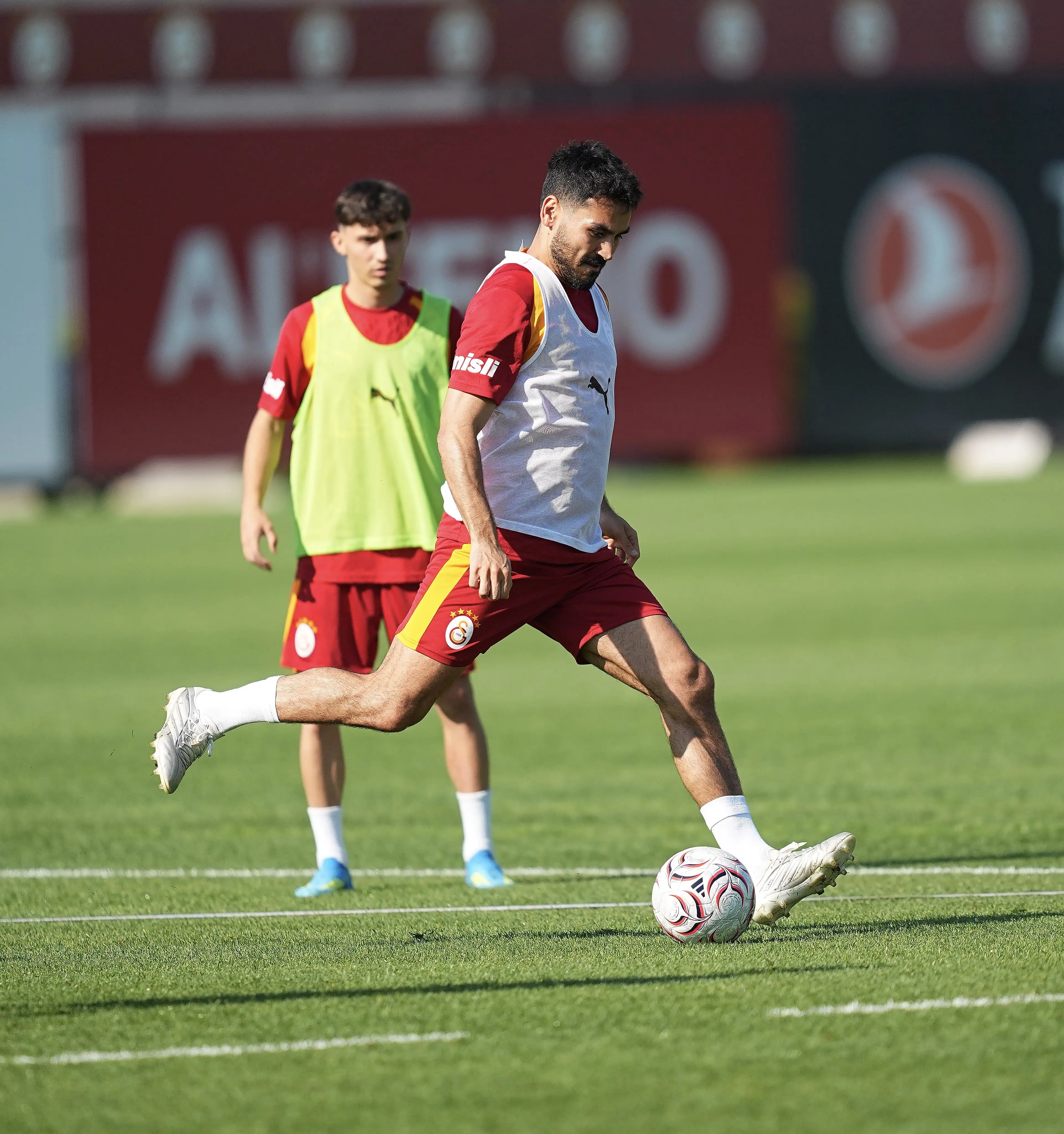 Galatasaray'da yeni sezon hazırlıkları sürüyor