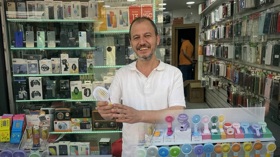 Yaz aylarının yeni serinleme aracı: Birkaç yüz liraya satılan cihazlar raflarda | Yaşam Haberleri
