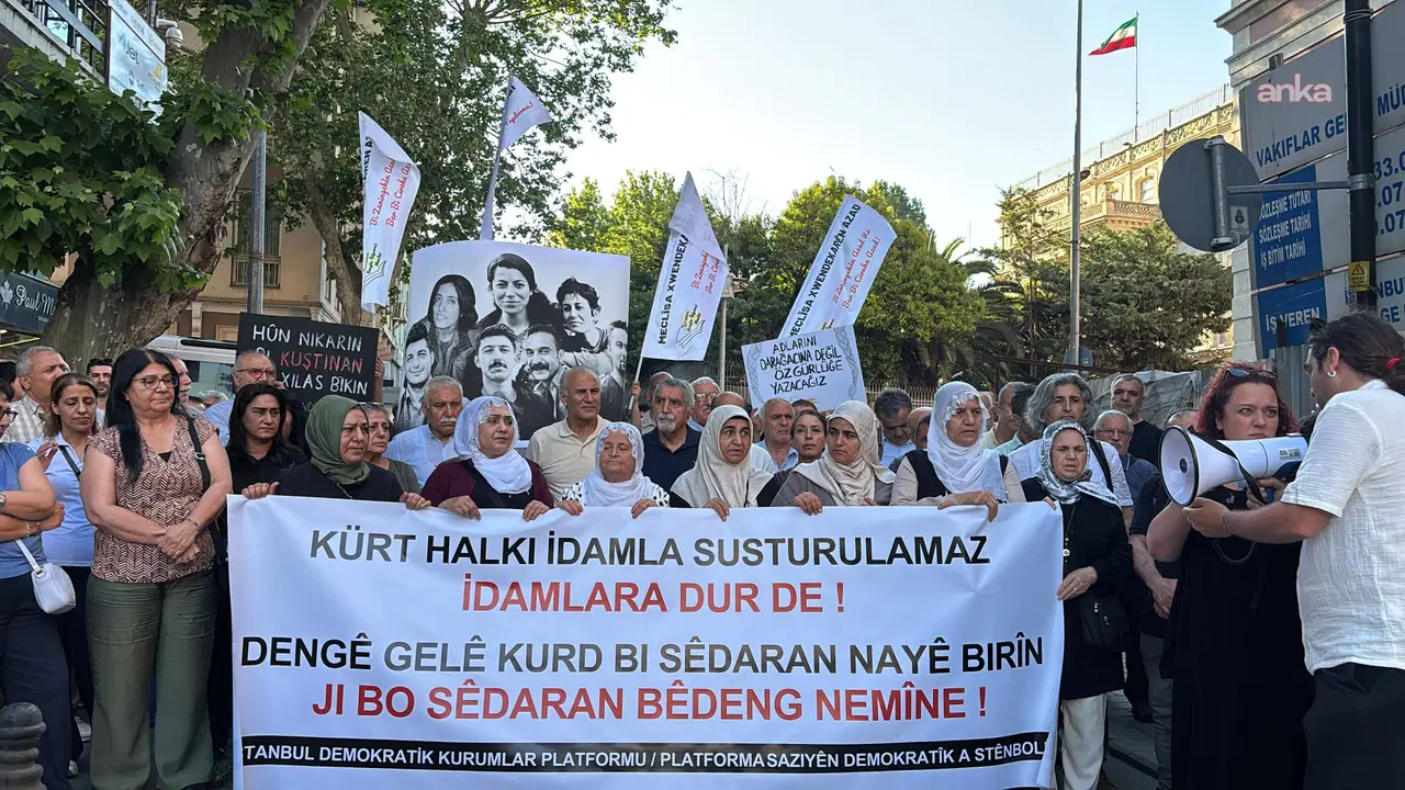 İran İstanbul Baskonsolosluğu önünde eylem: 'İdamlar durdurulsun, baskılar sona ersin!'