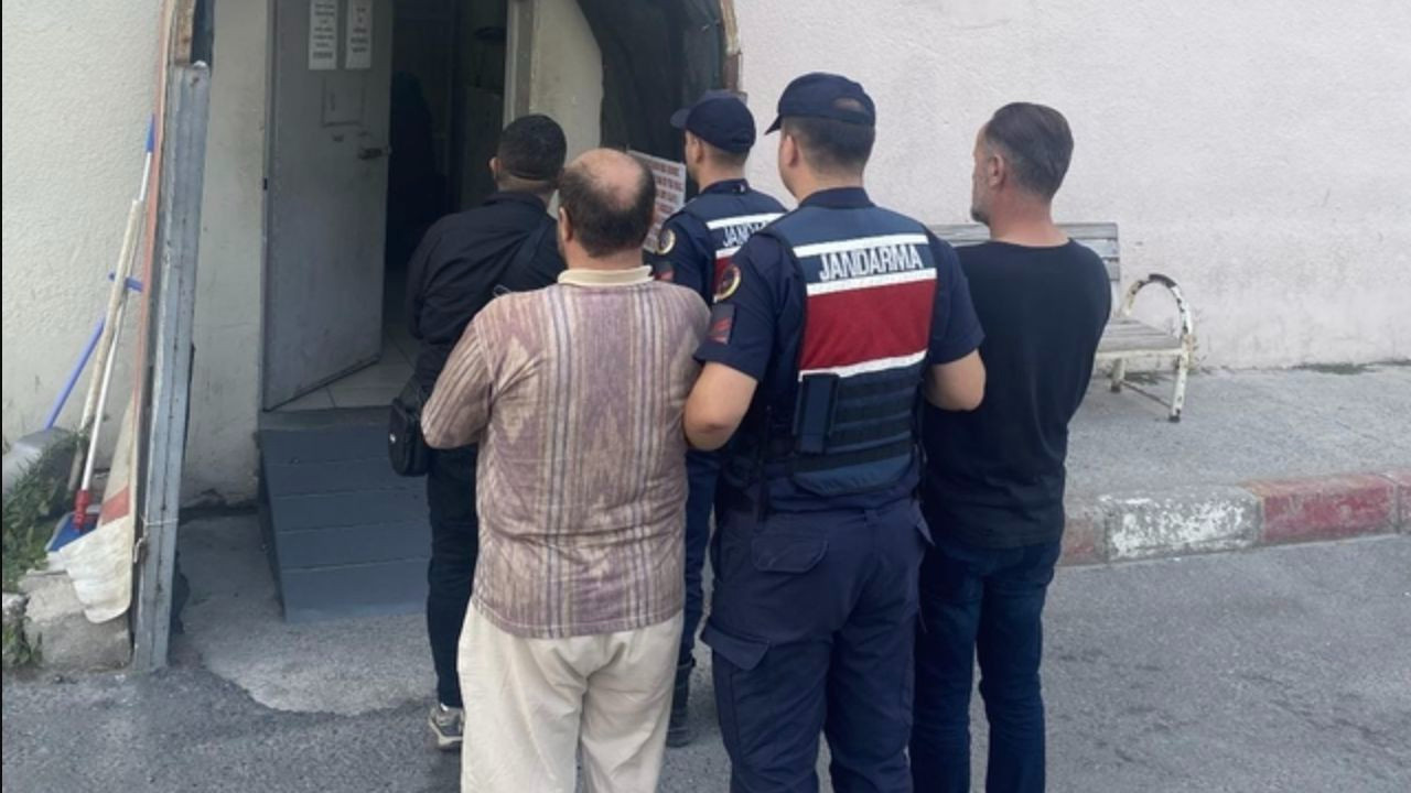 Mersin'de hırsızlık yaptıkları iddiasıyla 6 zanlı tutuklandı