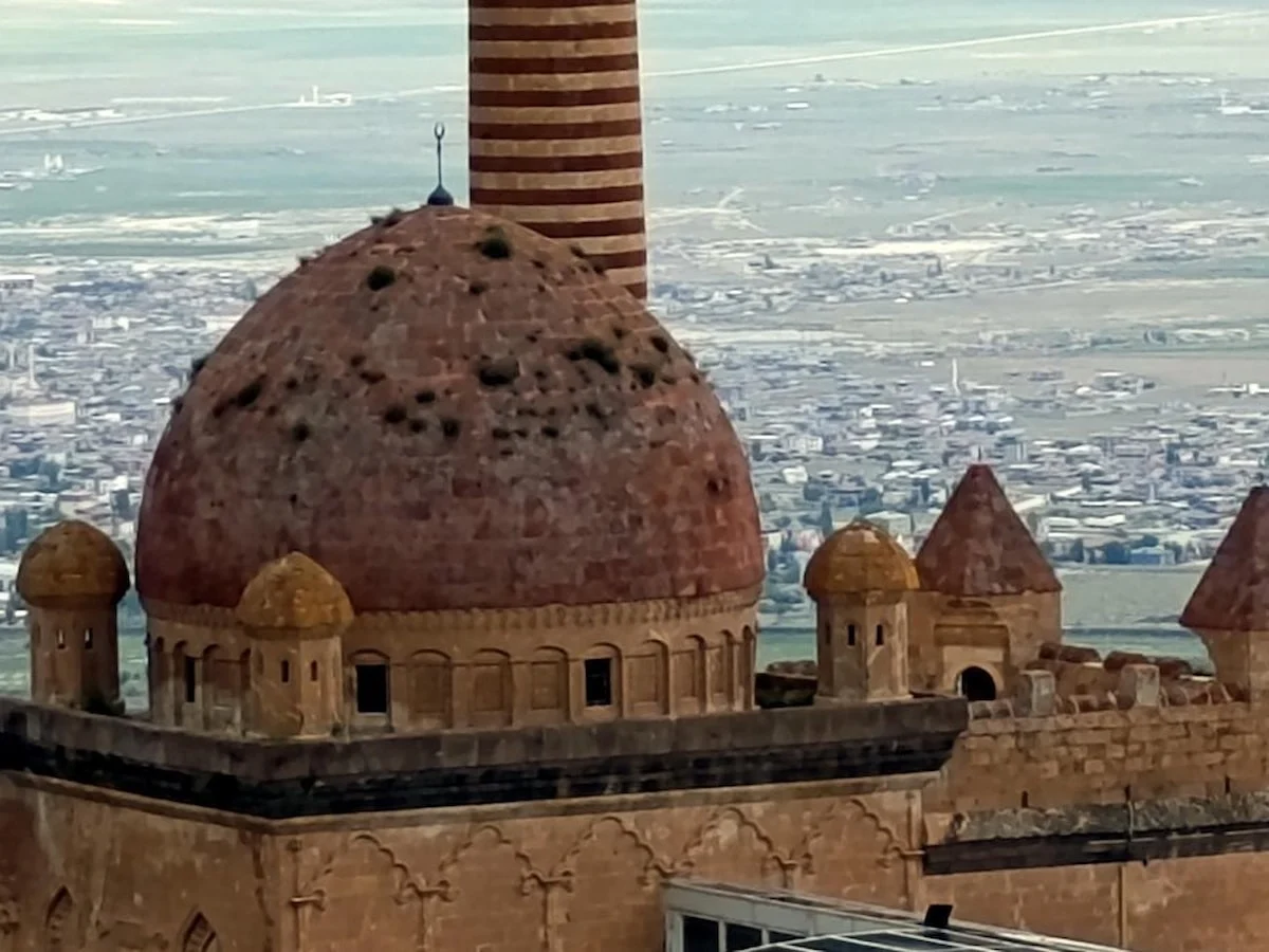 Ağrı İshak Paşa Sarayı'na bayramda ziyaretçi aktı