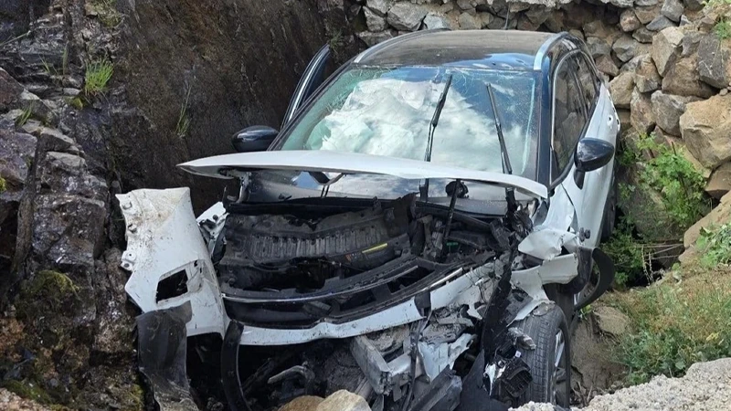 Giresun’da otomobil su kanalına düştü: 1 ölü 4 yaralı