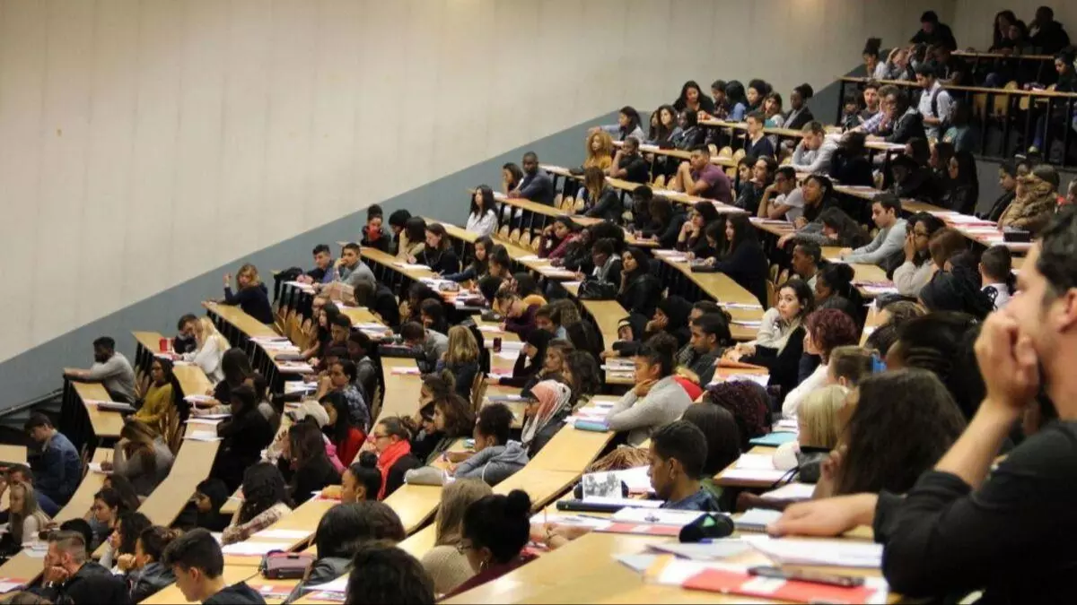 Üniversiteyi yarıda bırakanlara müjde! Öğrenci affı yeniden geliyor