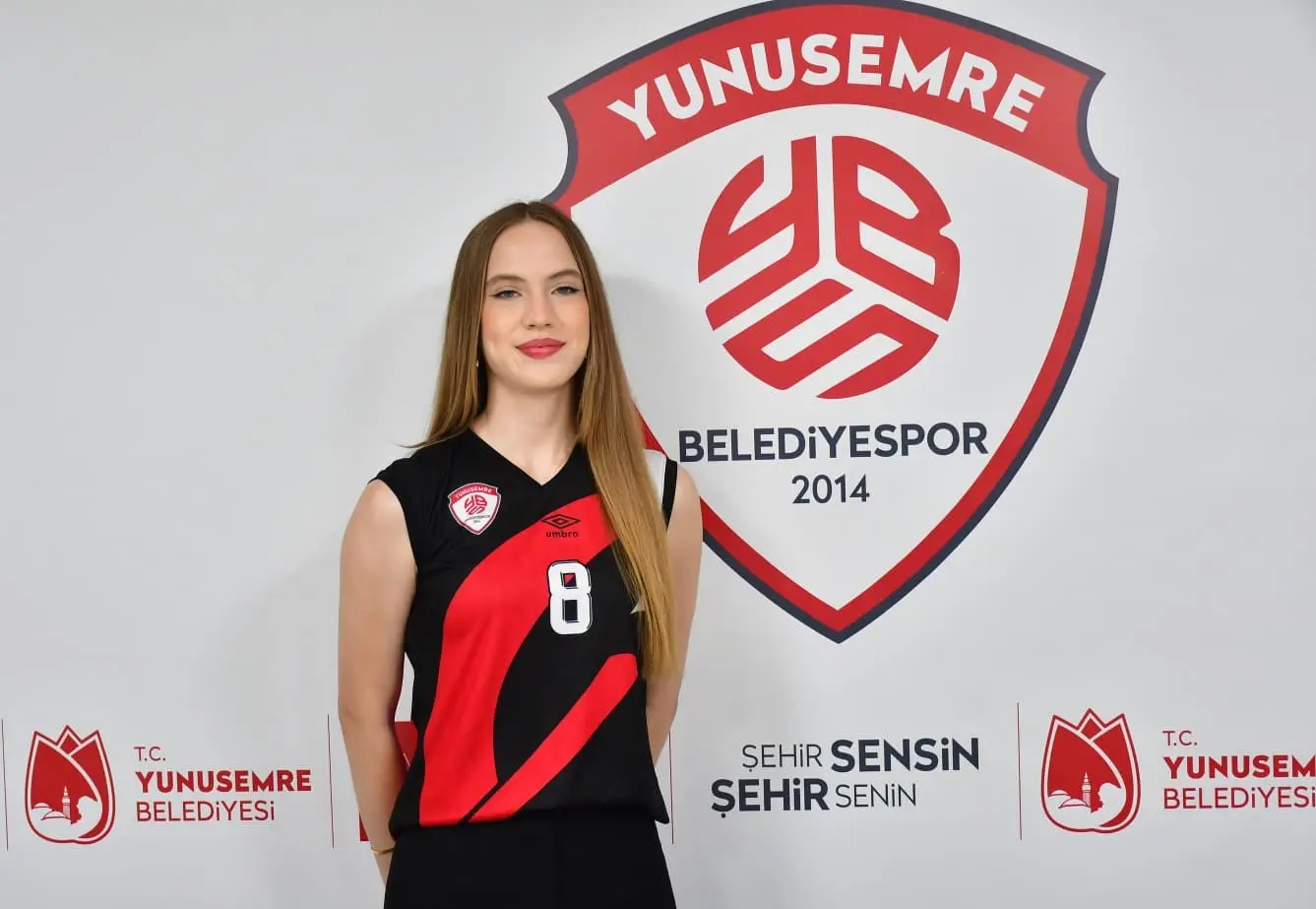 Yunusemre, smaçör Rengin Nuhoğlu ile yeniden sözleşme imzaladı