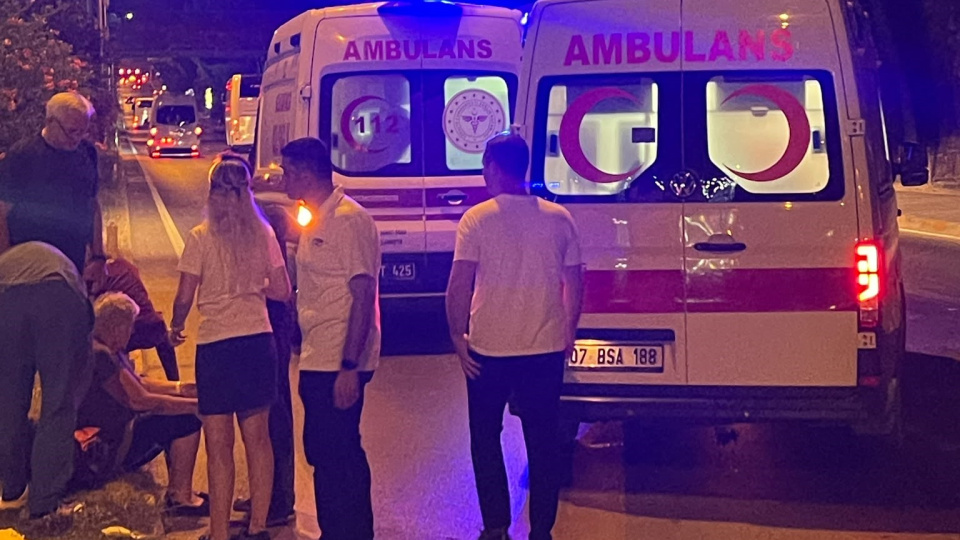 Antalya’da otomobilin çarptığı Çek turist hayatını kaybetti