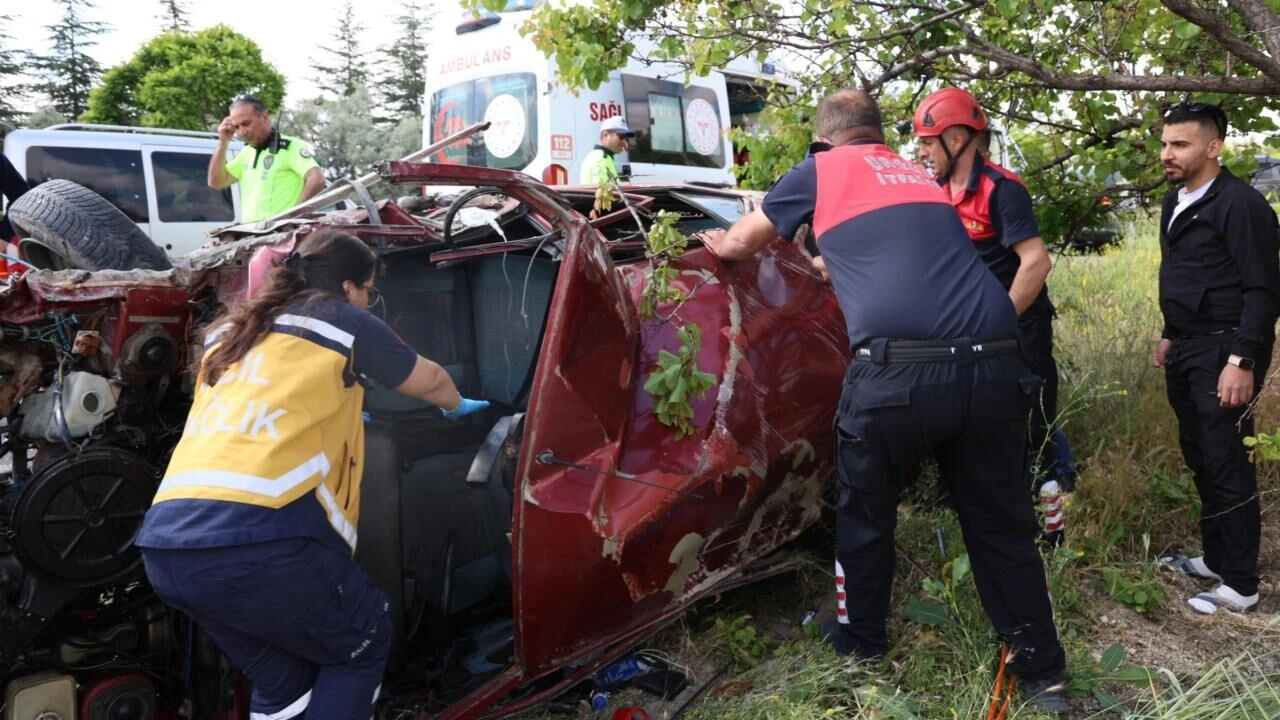 Üniversite sınavına yetişmek isterken kaza yaptılar! Yaralılar var