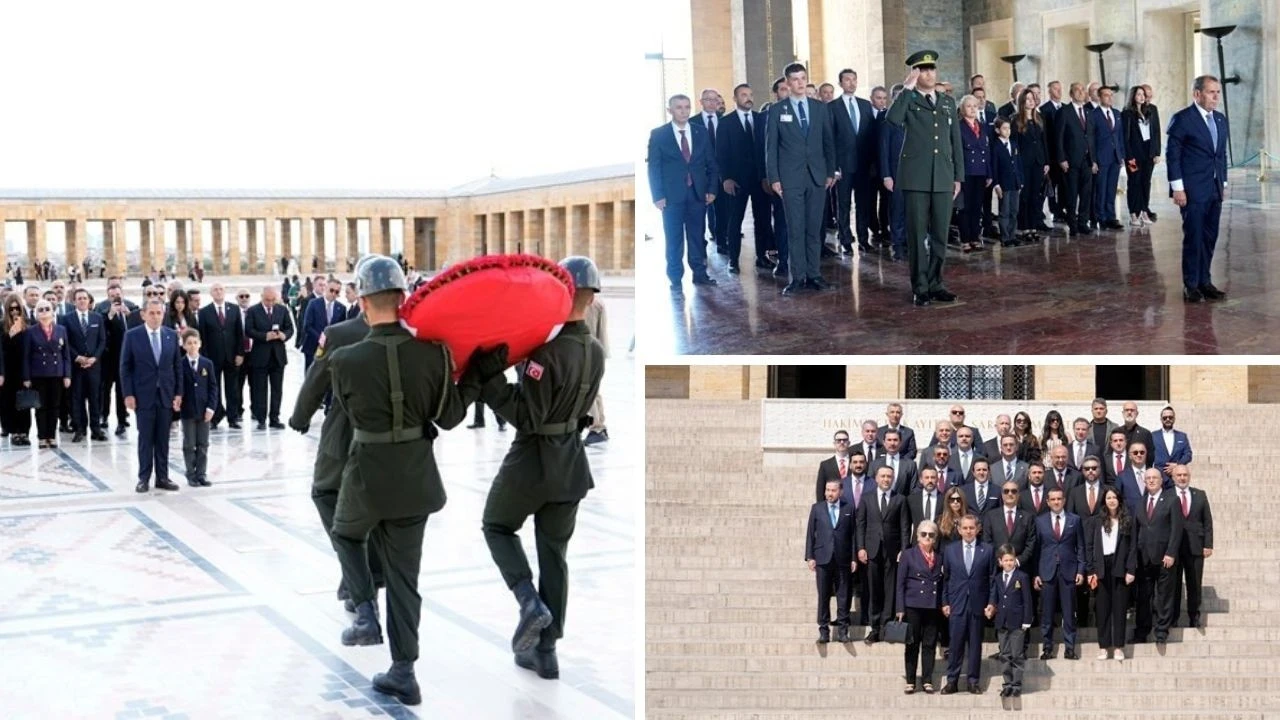 Dursun Özbek'ten Anıtkabir’e ziyaret