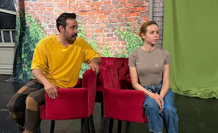 'Kadın Aklı Erkek Aklı' prömiyer yapıyor