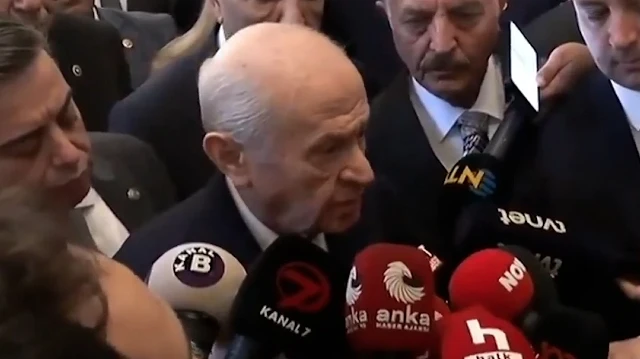 Devlet Bahçeli'den erken seçim manipülasyonlarına net cevap: Cumhurbaşkanımız görevdedir biz de arkasındayız