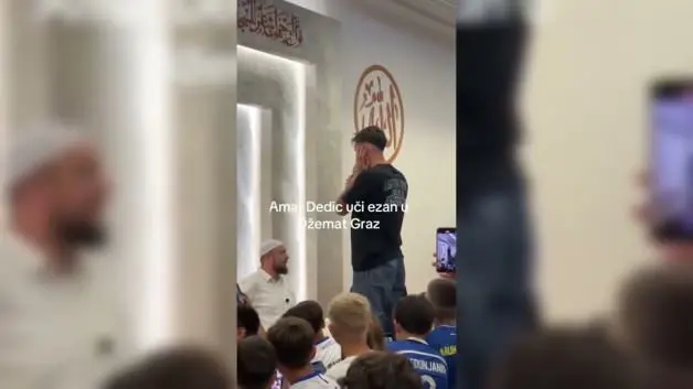 Avrupa devinde oynayan yıldız camide ezan okudu