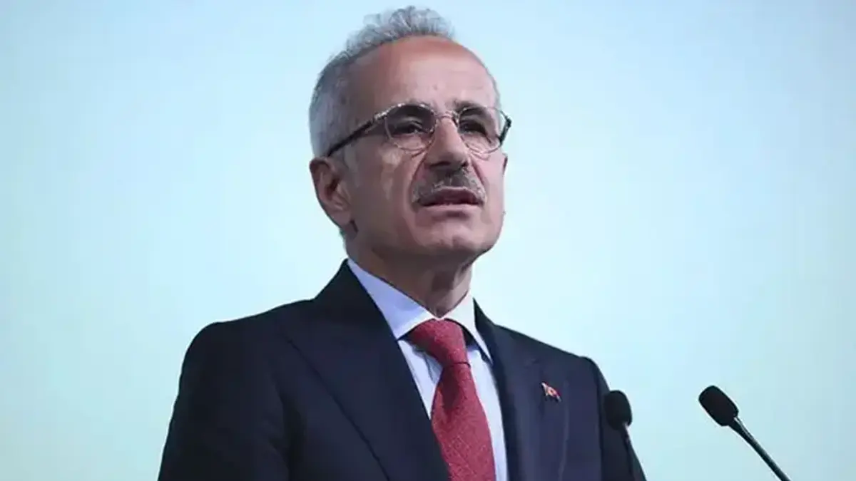 Bakan Uraloğlu: 15 gemimiz güvenli şekilde Basra Körfezi'nden ayrılmıştır