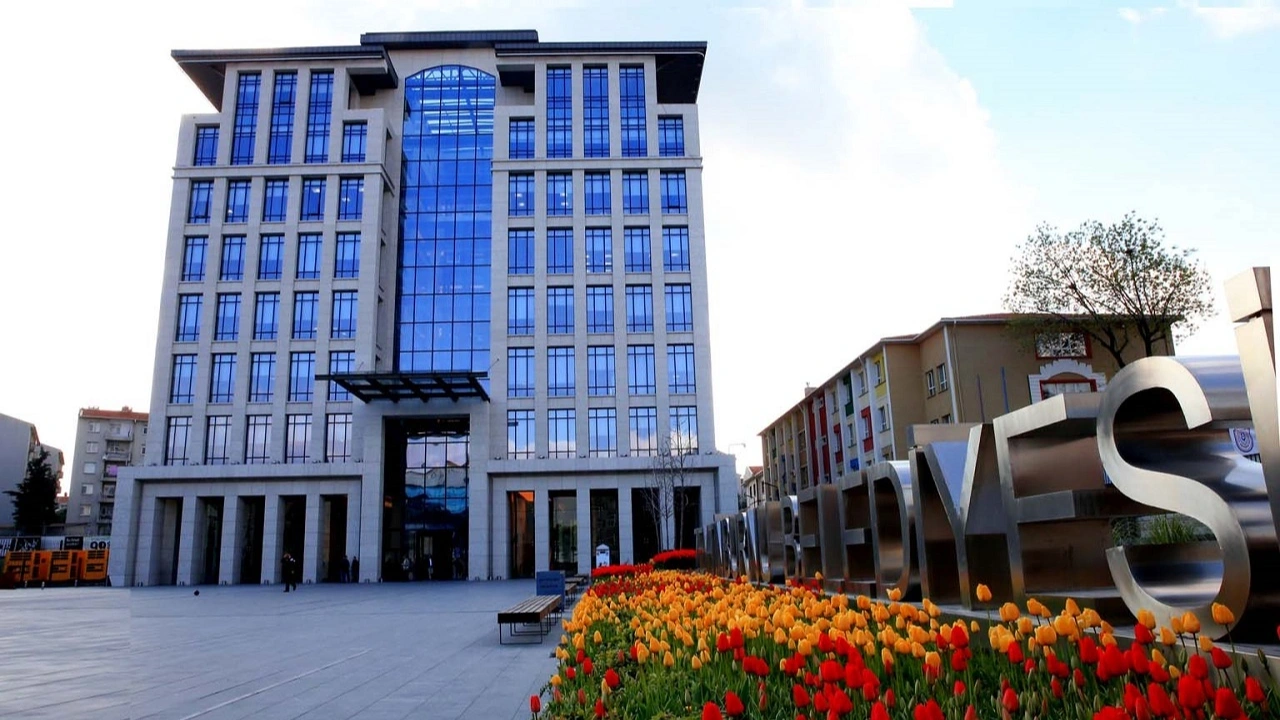 AKP'li belediyenin vergi borcu çözümü: Cami ve müftülük binası Hazine'ye satılıyor